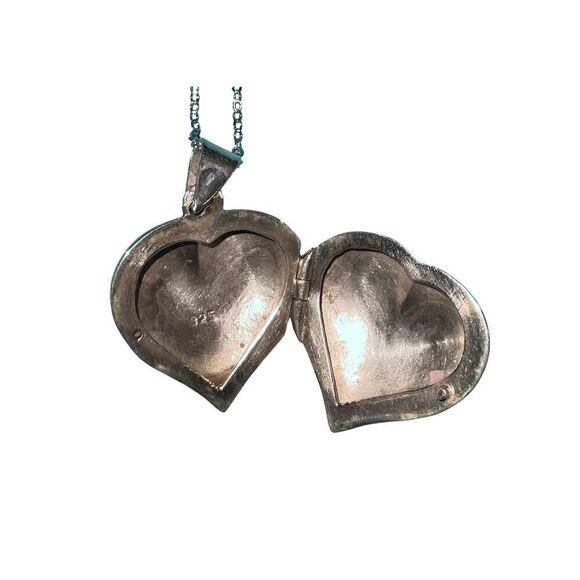 Gorgeous Sterling Heart Locket Necklace - Picture 5 of 16